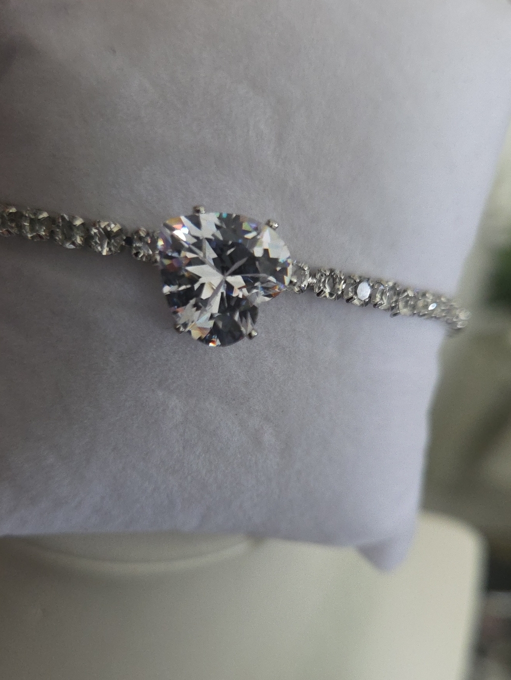 Paparazzi Bedazzled Beauty White Bracelet NWT